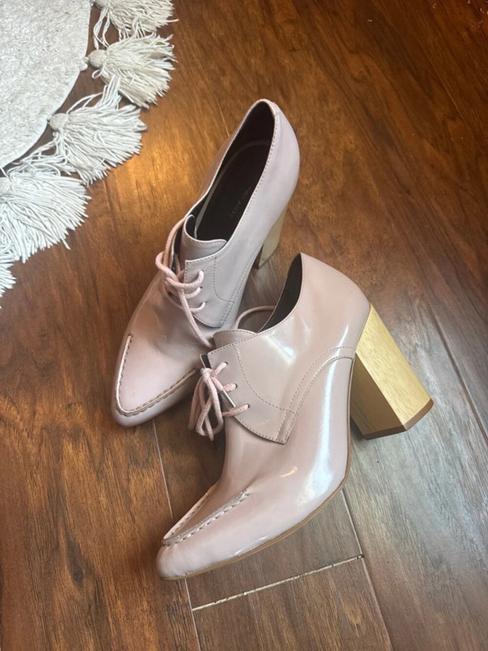 Anthropologie Pied Juste Tipo Patent Leather Booties pale pink heels sz 37